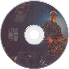 U2 covering em backstage